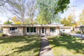 Entire residential home - Newly renovated!